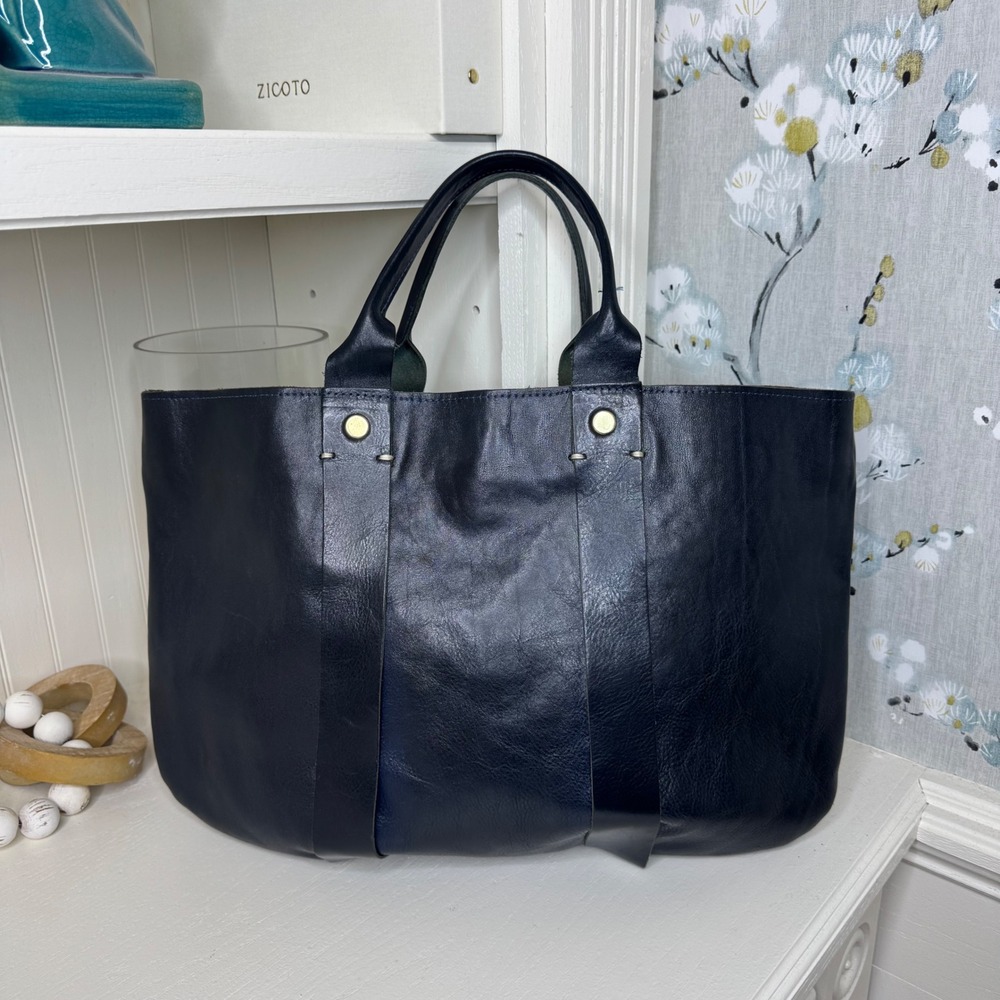 Clare V Simple Tote Navy Blue Leather Handbag Gold Hardware Chambray Lining